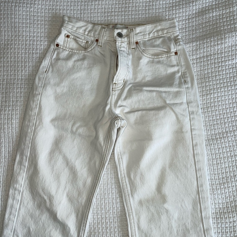WHITE BDG COWBOY JEANS HIGH RISE SIZE 26